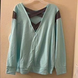 Super cute long sleeve activewear top!!